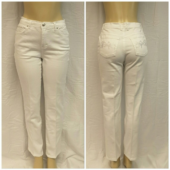 Gloria Vanderbilt Denim - GLORIA VANDERBILT, White Denim Jeans, size 8